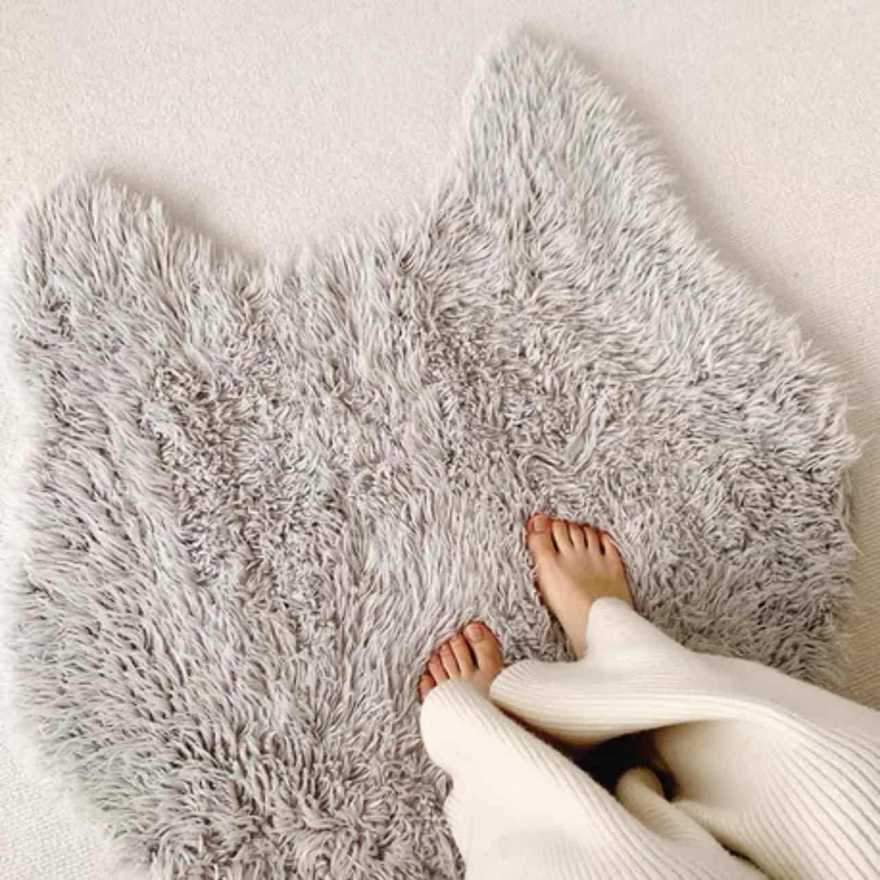 Cat Head Light Grey Fluffy Rug