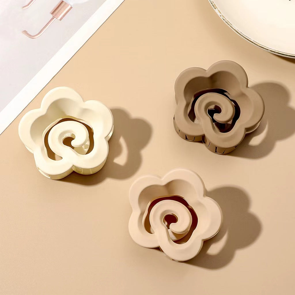 Beige Camellia Hair Claw