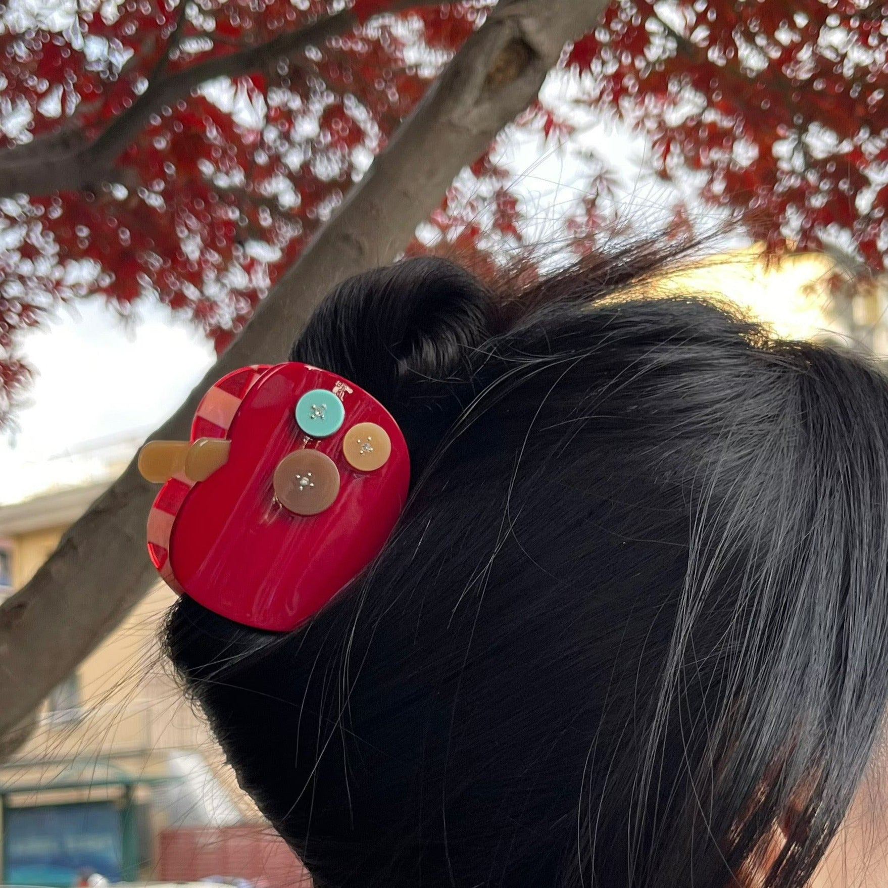 Button Apple Hair Claw