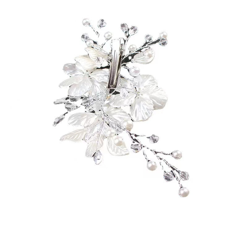 Shell Petals Clip In White