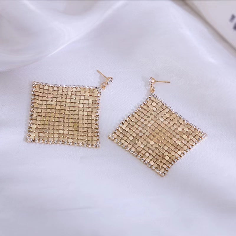 Twinkle Square Earrings In Gold