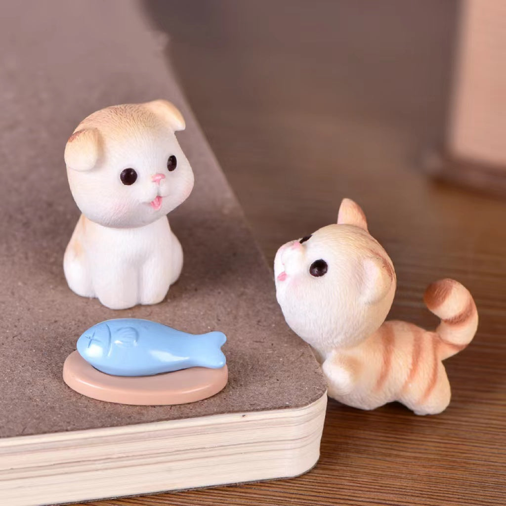 Lovely Cute Small Cat Figures