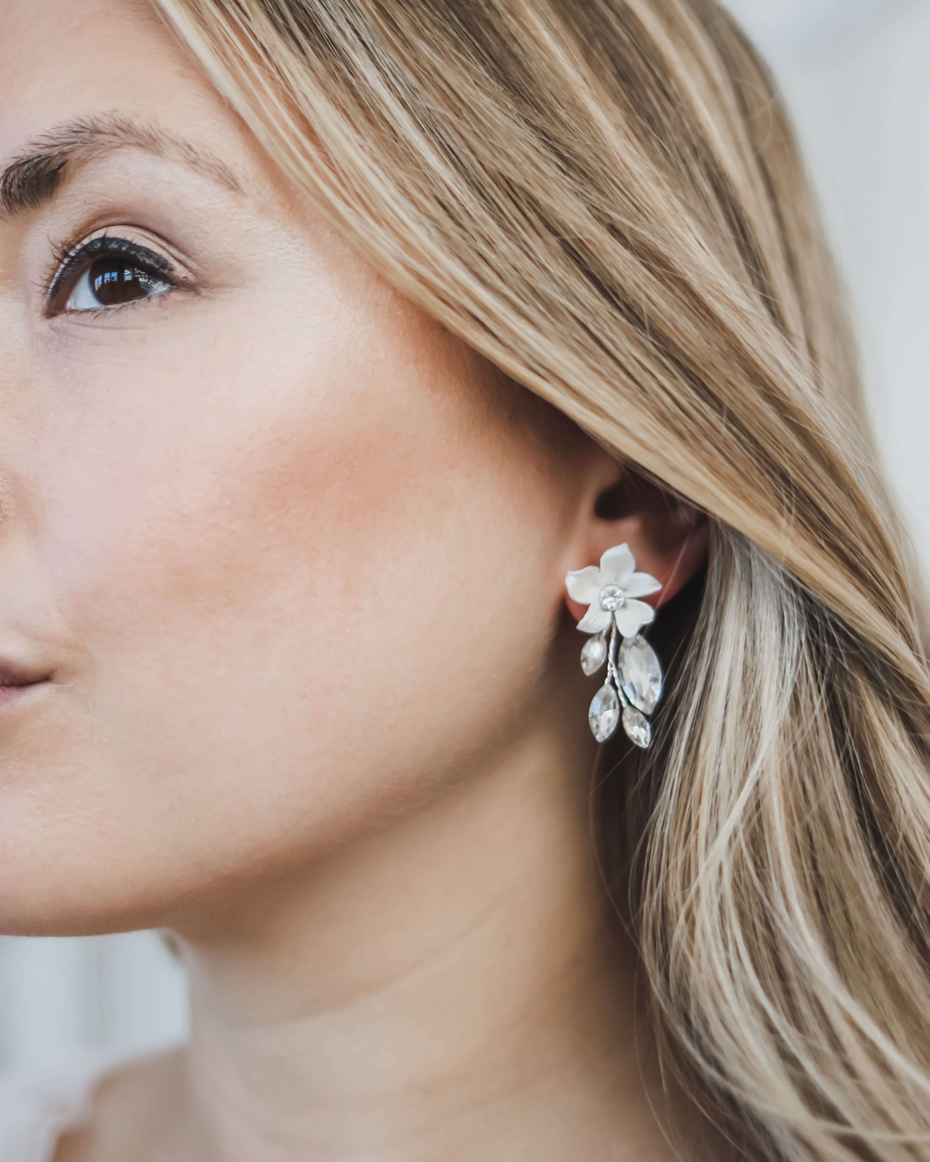 Flora Crystal Earrings