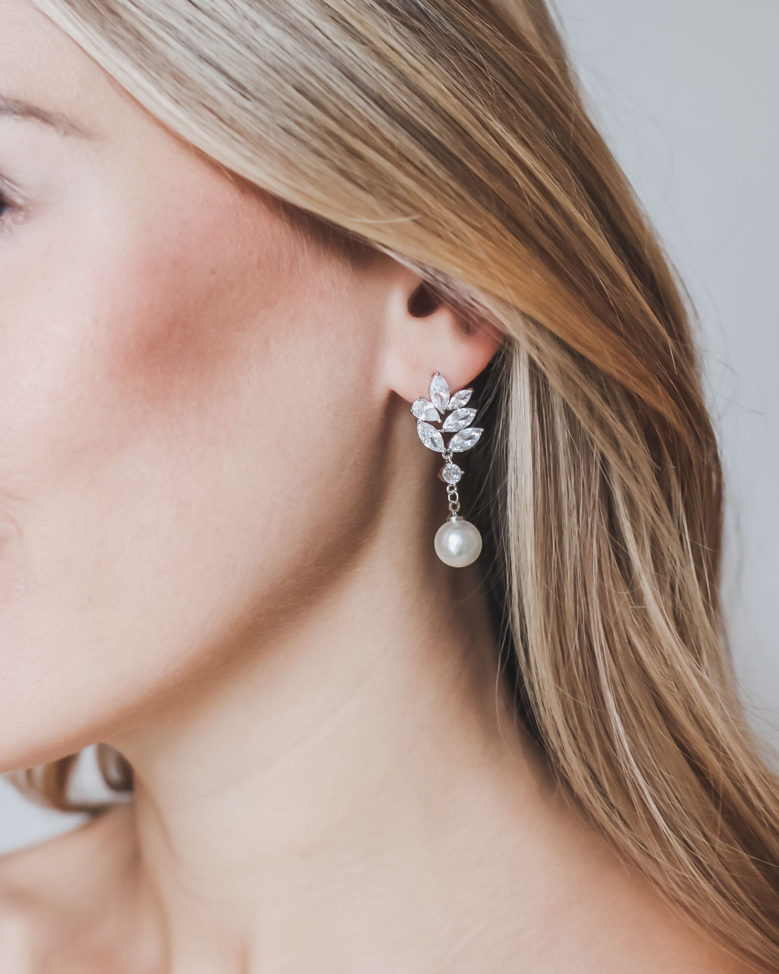 Diana Pearl Earrings