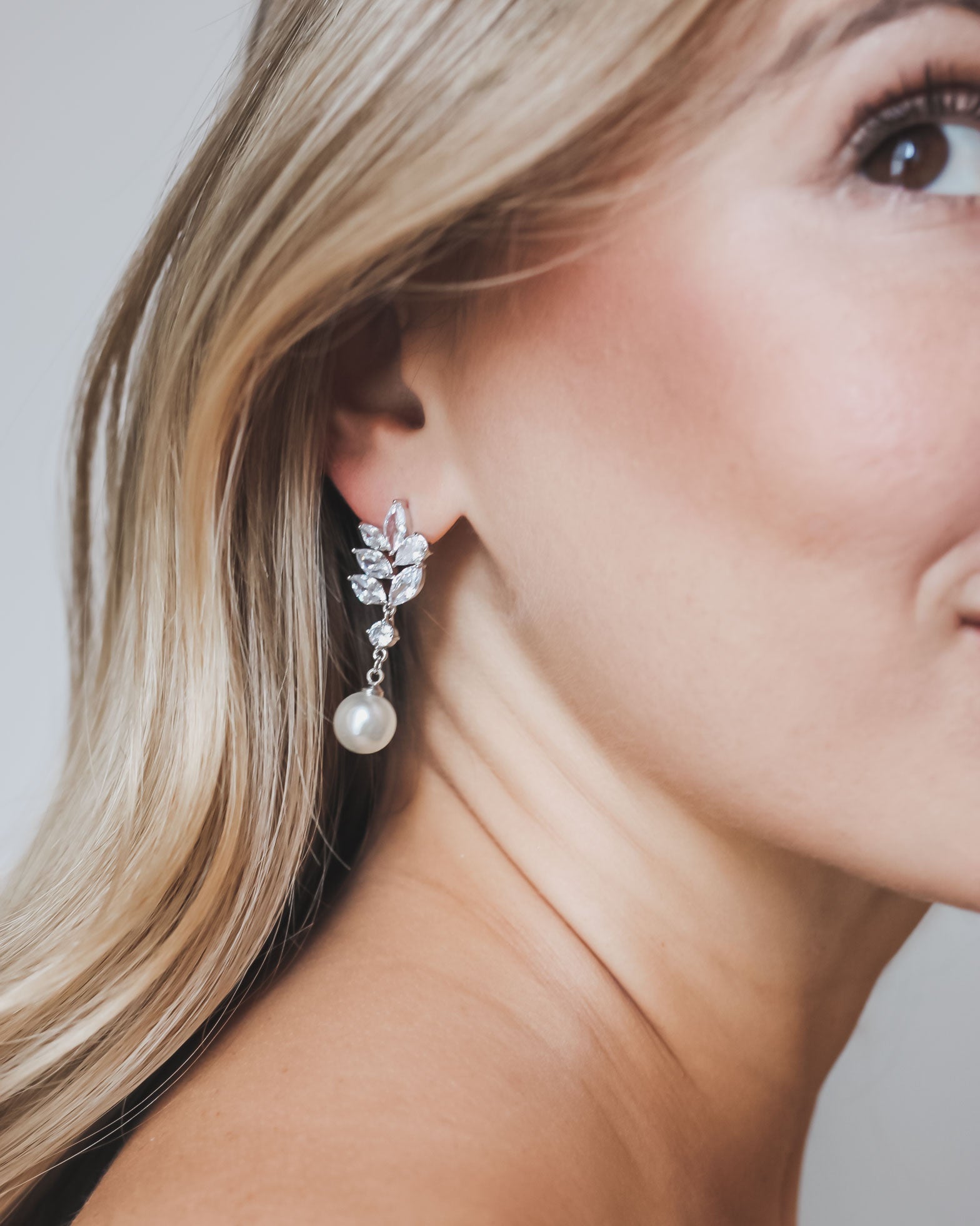 Diana Pearl Earrings