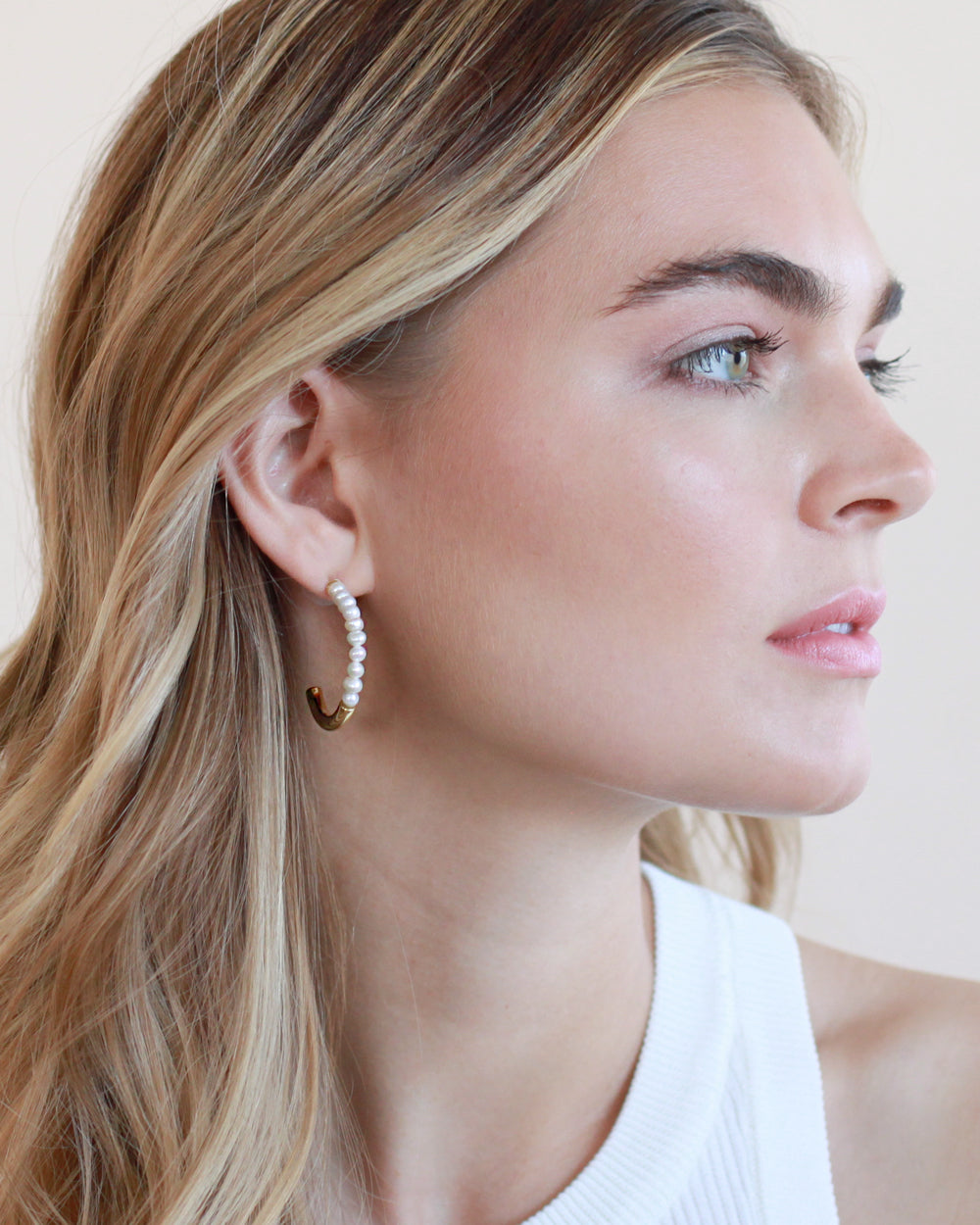 Faye Pearl Hoop Earrings