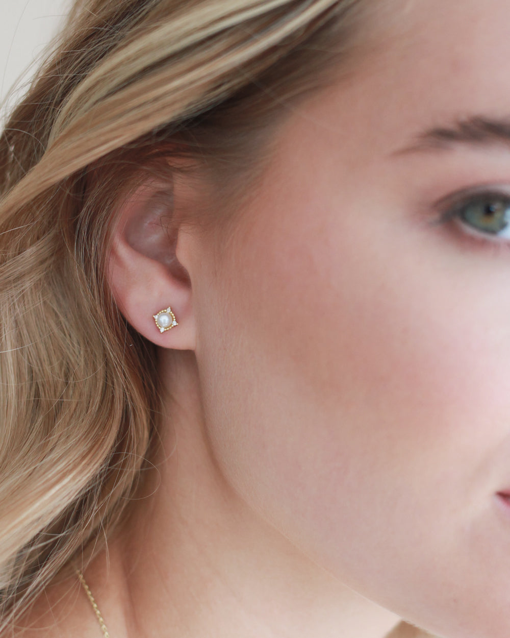 Pearl Mini Stud Earrings