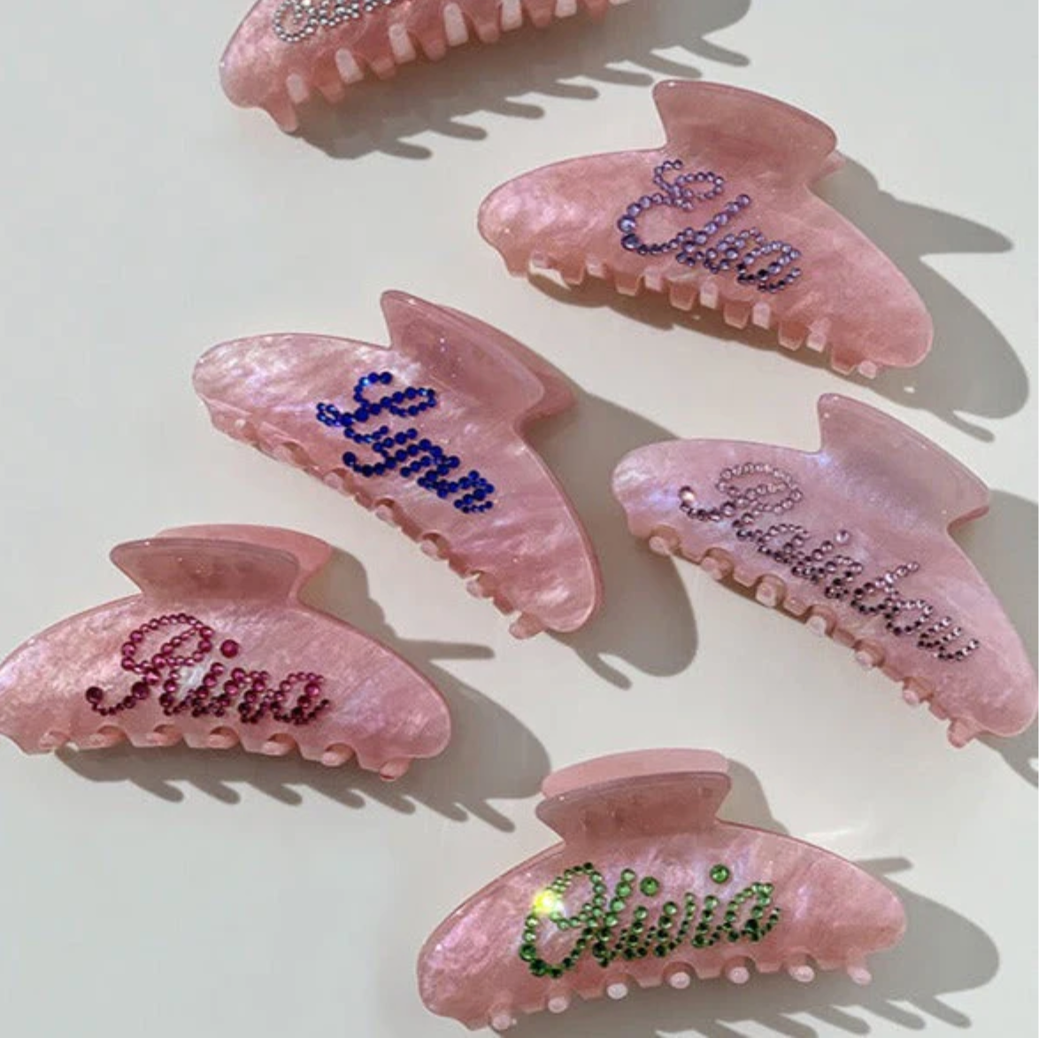 THE NAMEPLATE CUSTOMIZED CLAW IN MILK PINK