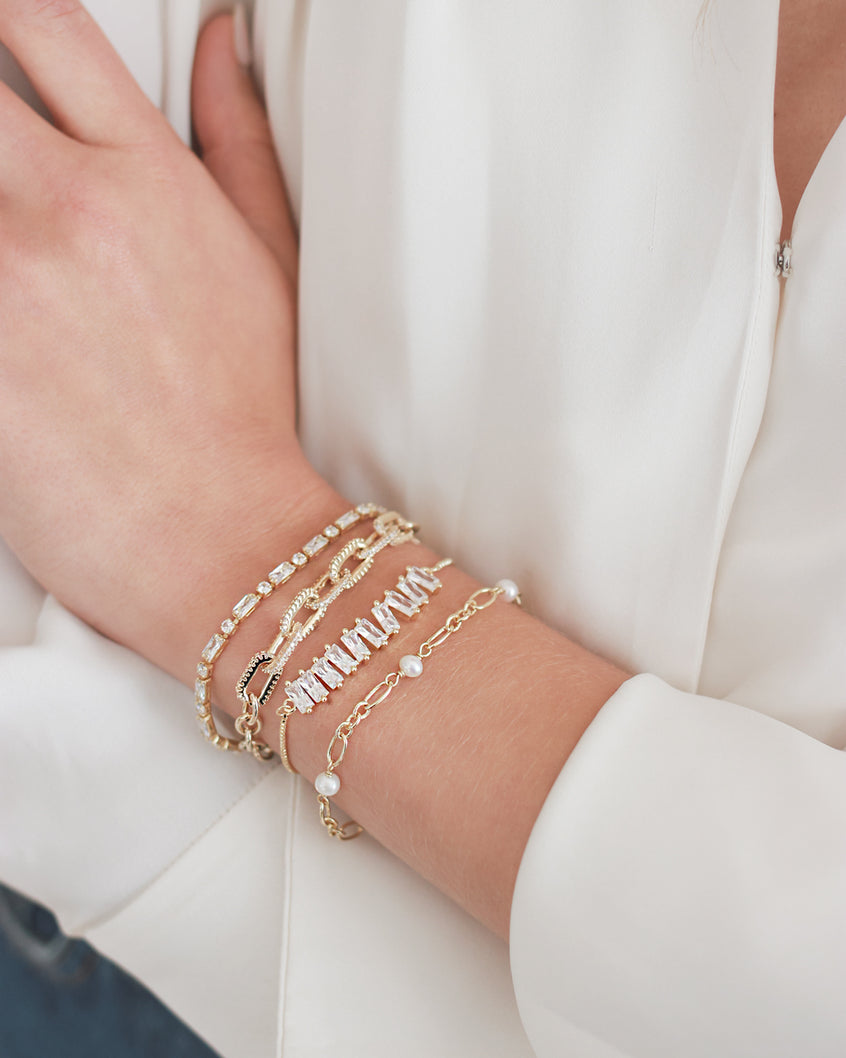 Amira Baguette Bar Bracelet